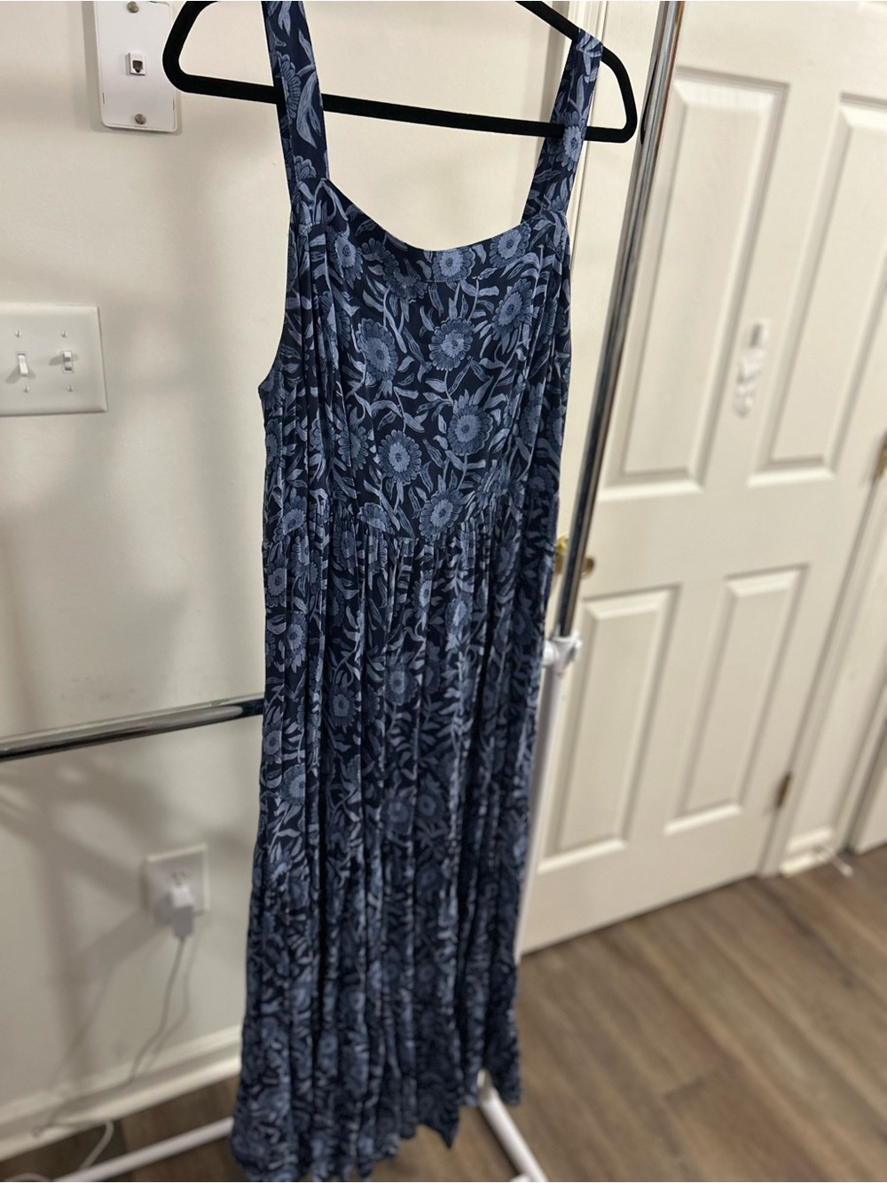 Old Navy Navy Floral Maxi Dress
